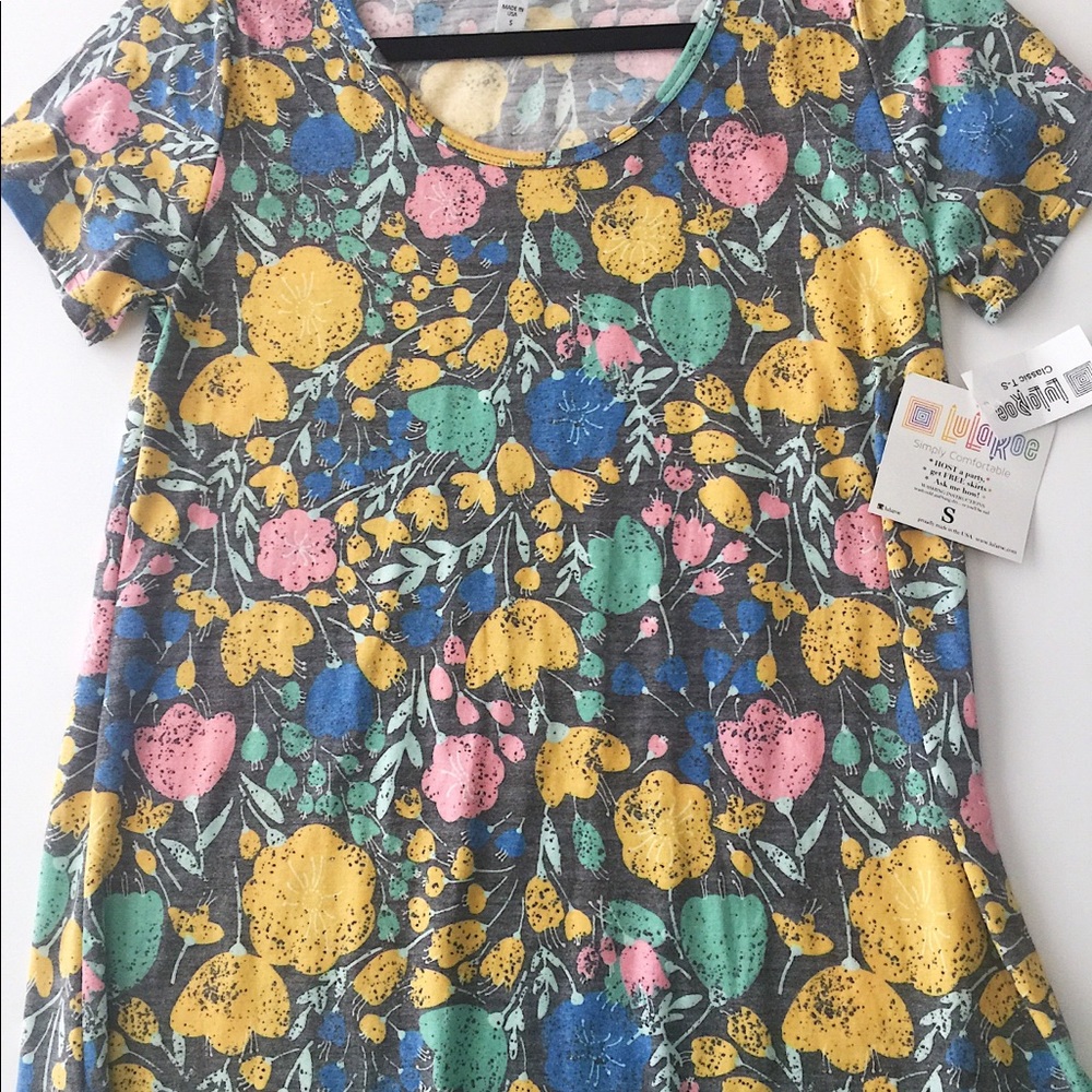 LulaRoe Classic T
